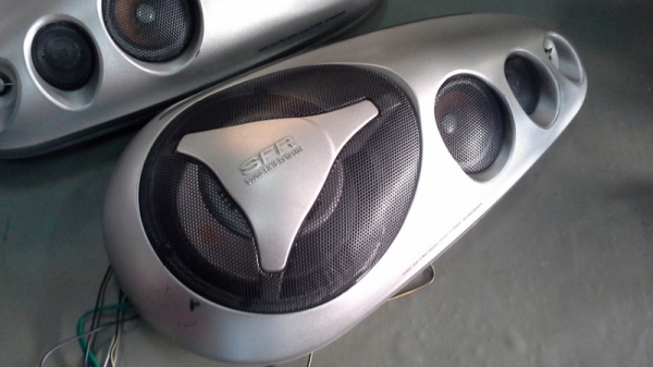 ลำโพงกล่อง Pioneer แบบ 4 แชแนล แยกเสียง เบส กลาง แหลม