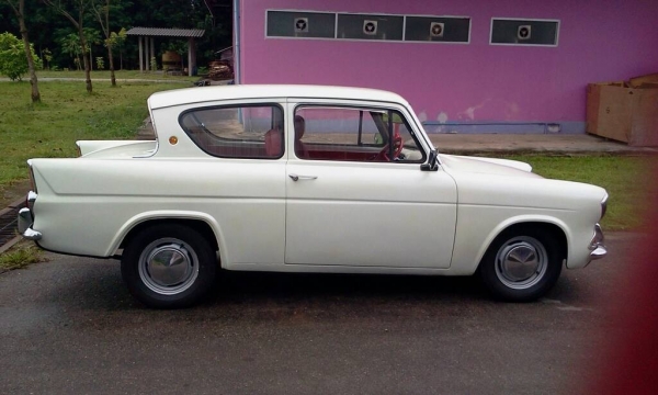 รถฟอร์ดแองเกียร์ รถฟอร์ดแองเกียร์