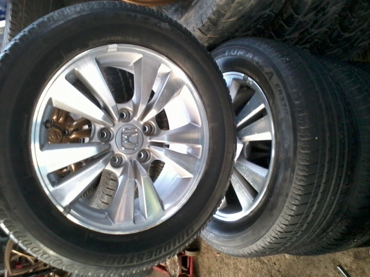 ขายแม็กฮอนด้า พร้อมยาง 1 ชุด  ต่อรองได้ 091-0360710