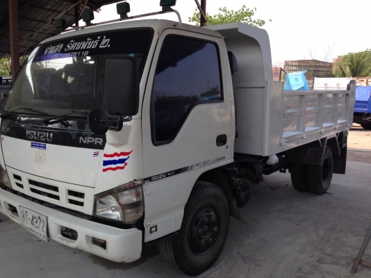 ลดกันสุดๆ!!!ขาย6ล้อ NPR130ไฟเพชรหัวขาว ดั้มดิน ปี49