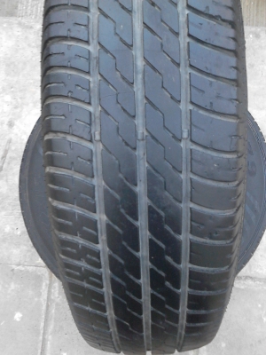 195R14   มี 2 เส้น  tel.081-427-3941