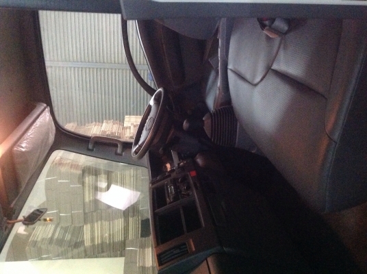 Isuzu Elf NLR 130 ใหม่ ติดตู้อลูมิเนียม