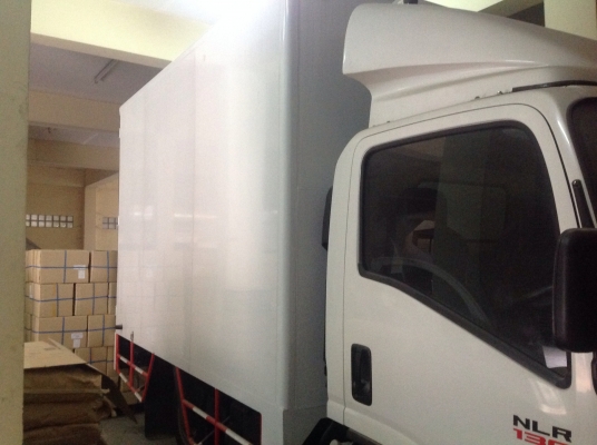 Isuzu Elf NLR 130 ใหม่ ติดตู้อลูมิเนียม