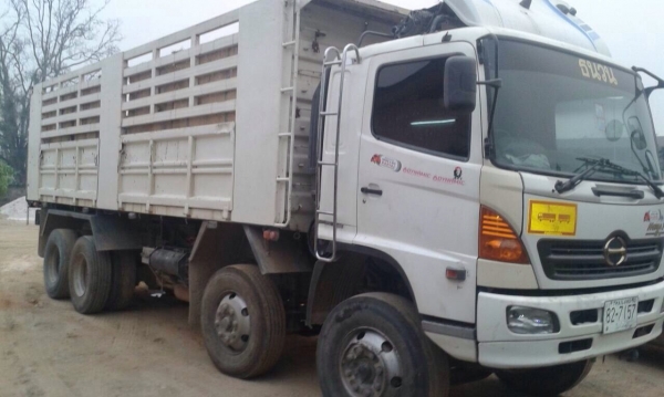 ขายด่วน!!!รถบรรทุก12 ล้อ HINO MEGA ปี 51ดั๊มได้ หัวดั้มสามมิตร  ราคา 2,200,000