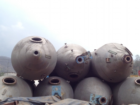 ขาย Silo แสตนเลส สภาพสวย ฝาเปิดได้ ขนาด 29,000 ลิตร และ 34,000 ลิตร จำนวน 8 ใบ