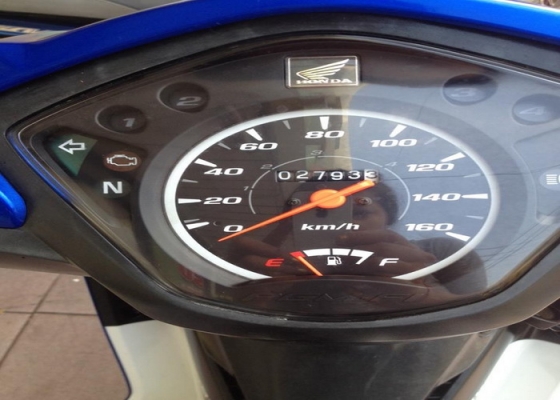 Wave 110-i รถปี 55 หัวฉีดระหยัดน้ำมัน สวยๆเลยครับ