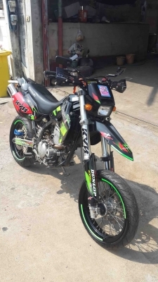 ขาย kawasaki klx 250 แต่งโมตาด สวยๆทะเบียนพร้อมโอนครับ