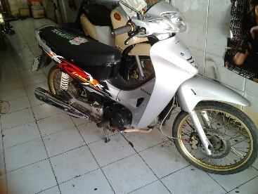 เวฟ125ปี2547