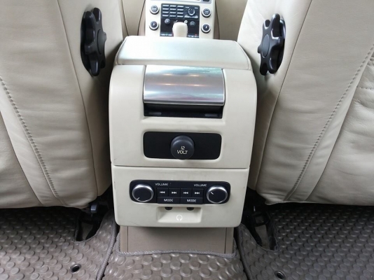 VOLVO S80 D5 โฉมปัจจุบัน เครื่อง2400ดีเชลแรง+ประหยัดน้ำมันรถสวยเดิมห้างแนวสปอร์ตน่าใช้มาก