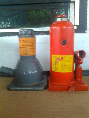 ขายแม่แรง4ตันและ7ตัน 2ตัว 1500บาท