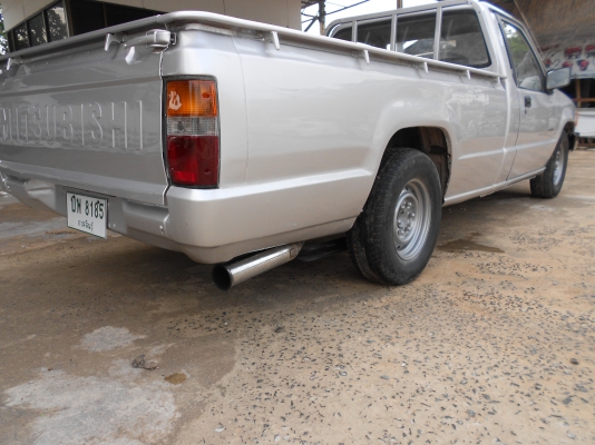 ราคา 65000 บาท  ขายไซโครน L200 ปี1995 พร้อมใช้งาน สภาพสวย สีสวย ชว่งล่างแน่น เครื่องแน่น  เล่มพร้อมโอน ภาษี58 เจ้าของขายเอง