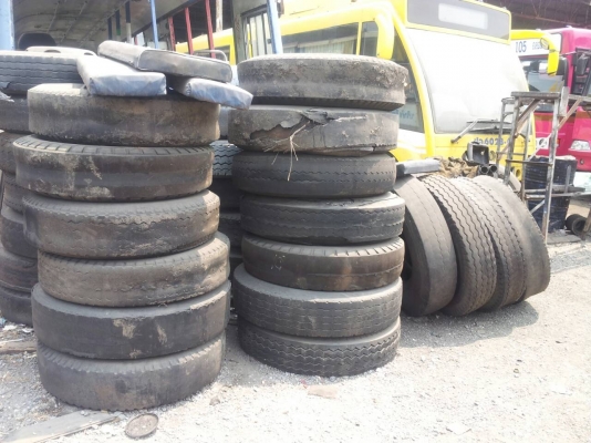 ขายยางใช้แล้ว 900-1000-1100-11r22.5 ไม่สามารถอัดได้ ขายยางใช้แล้ว 900-1000-1100-11r22.5 ไม่สามารถอัดได้