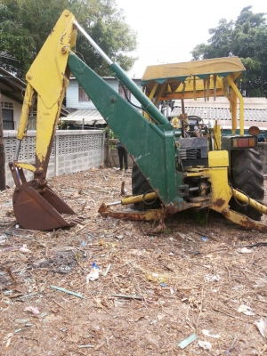 ขายรถ john deere  ตักหน้า ขุดหลัง