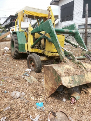 ขายรถ john deere  ตักหน้า ขุดหลัง