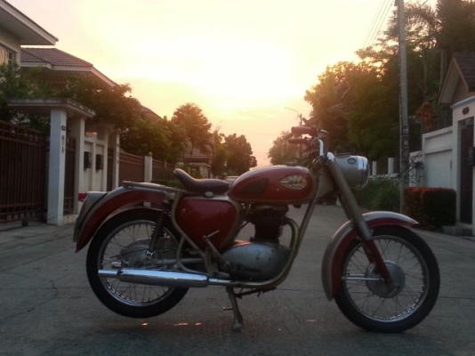 วุฒินนบุรี// มาใหม่ BSA A50 สภาพนางฟ้ารถสีสวยๆเครื่องดีพร้อมใช้