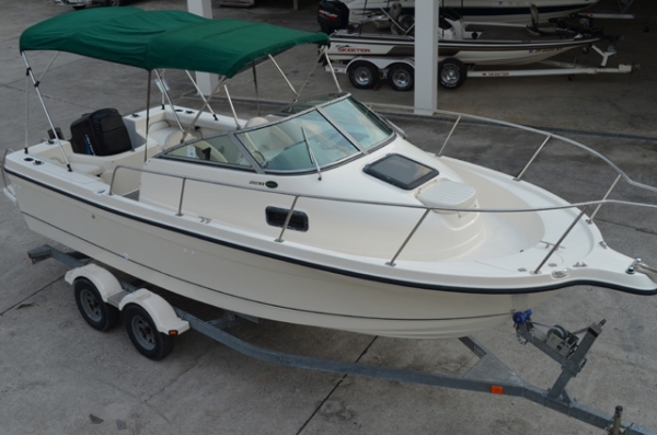 Trophy Pro 2002WA w/Mercury 150 hp 2004 (cabin)