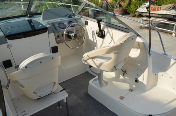 Trophy Pro 2002WA w/Mercury 150 hp 2004 (cabin)