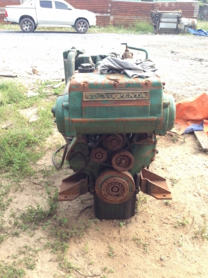 ขายเครื่องเรือvolvo penta 380hp ข้อเหวี่ยงSTD