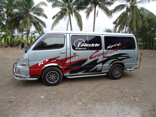 รถตู้  Toyota  hiace  ขับดี   เครื่องดี เกียร์ดี สีสวย  แก๊ส lpg ประหยัด เอกสารพร้อมโอน