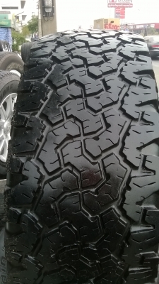 ขายยาง265 70 16 BFพร้อมกระทะชุดละ 9000
