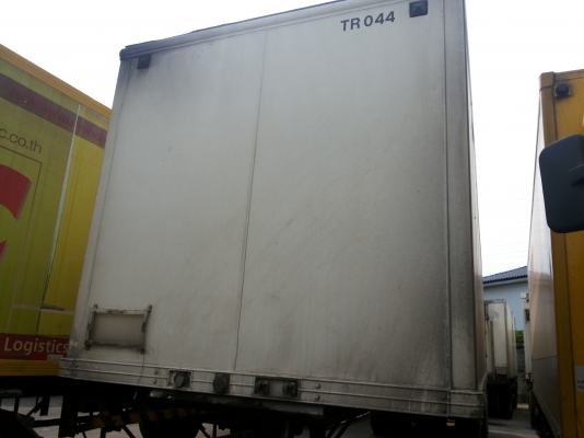 หางพ่วงรถตู้แห้ง.