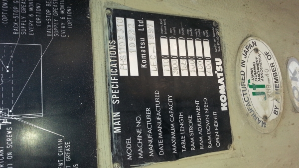 ขายเครื่องพับโคมัสสุ 10 ฟุต 110 ตันราคา 500,000 บาทใบมีดไม่ครบนะครับ