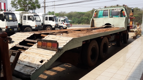 ขายด่วนเทรนเลอร์หางปลา12ล้อROCKY210เอกสาร12ล้อลงเล่มเรียบร้อยเข็นแบคโฮน้ำหนักไม่เกินโทร0843923995