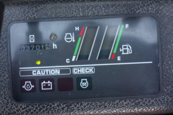 ขายรถแม็คโคร KOMATSU รุ่น PC27MR1(รุ่น9) สวยมาก มี VDO ทดลองขับ ไม่เคยผ่านการใช้งานในไทย ติดต่อ 086-775-7900, 086-324-1992