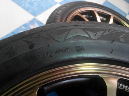ขายadvan racing-rs17/6/139กว้าง8"พร้อมยาง215/55/17ปี12