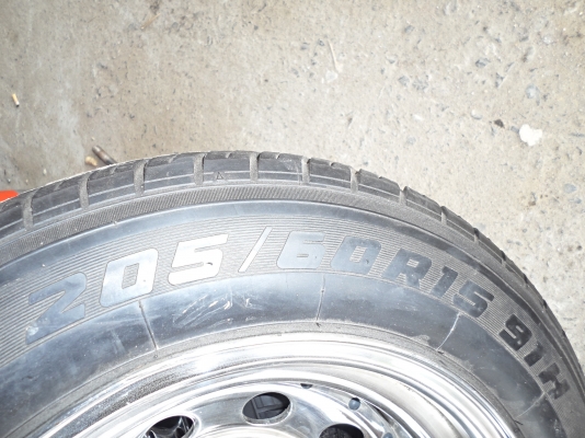 ล้อขอบ15กว้าง 9.5 พร้อมยางสวยๆ 1คู่4,500