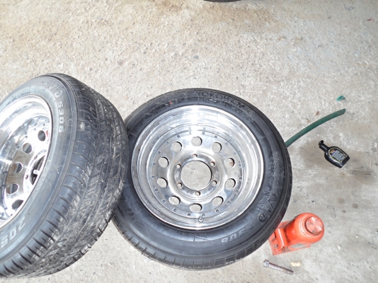 ล้อขอบ15กว้าง 9.5 พร้อมยางสวยๆ 1คู่4,500
