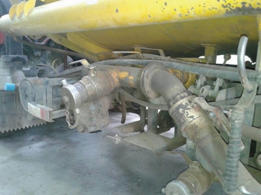 รถอีซูซุ 6 ล้อ บรรทุกน้ำมัน NPR 120 แรงม้า. สนใจติดต่อ 081 - 6079515 รถอีซูซุ 6 ล้อ บรรทุกน้ำมัน NPR 120 แรงม้า. สนใจติดต่อ 081 - 6079515