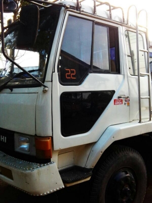 รถมิตซู  10 ล้อ  FN527M - A  191 แรงม้า.  ( ขายหัว , คัชซี. )   สนใจติดต่อ 081 - 6079515