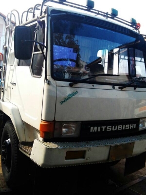 รถมิตซู  10 ล้อ  FN527M - A  191 แรงม้า.  ( ขายหัว , คัชซี. )   สนใจติดต่อ 081 - 6079515