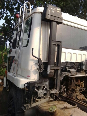 รถมิตซู  10 ล้อ  FN527M - A  191 แรงม้า.  ( ขายหัว , คัชซี. )   สนใจติดต่อ 081 - 6079515