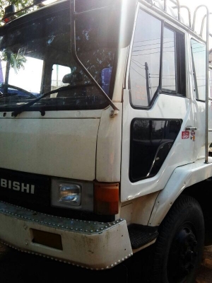 รถมิตซู  10 ล้อ  FN527M - A  191 แรงม้า.  ( ขายหัว , คัชซี. )   สนใจติดต่อ 081 - 6079515