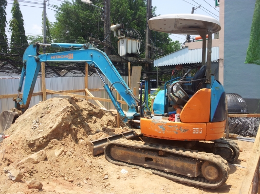 HITACHI 33 U รถพร้อมใช้สวยๆราคาถูกๆๆลดต้อนรับสงกรานต์ด่วนครับด่วน