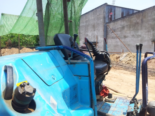 HITACHI 33 U รถพร้อมใช้สวยๆราคาถูกๆๆลดต้อนรับสงกรานต์ด่วนครับด่วน