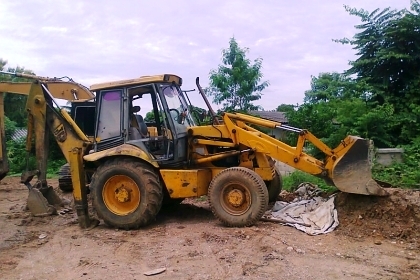 รถตักหน้า ขุดหลัง JCB 3CX 4 วีลไดร์ฟ รถใช้งานดี มีเอกสารอินวอยล์ ชอบราคาเท่าใด ต่อรองกันได้ครับ.