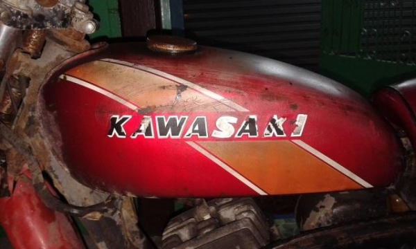 ขายวิบาก Kawasaki KE100 หรือ G5 รถหายากเดิมๆแห้งๆสภาพดีราคา 7500 บาทครับ ขายวิบาก Kawasaki KE100 หรือ G5 รถหายากเดิมๆแห้งๆสภาพดีราคา 7500 บาทครับ