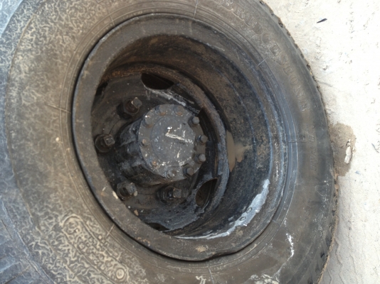 รถโม่ปูนหกล้อ ทะเบียนพร้อมโอน 3 คิว@@ขอบคุณทางเว็ปไซต์และ เฮียทางชุมแพ  ซื้อขายแล้ว