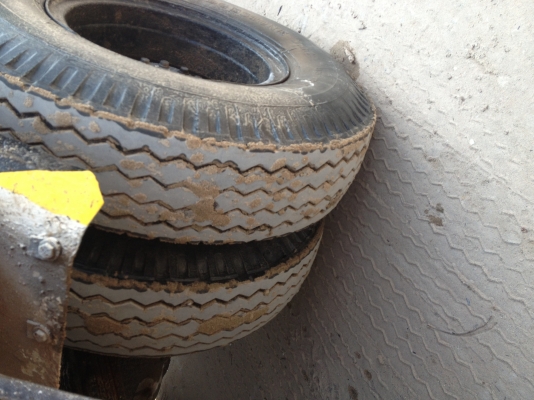 รถโม่ปูนหกล้อ ทะเบียนพร้อมโอน 3 คิว@@ขอบคุณทางเว็ปไซต์และ เฮียทางชุมแพ  ซื้อขายแล้ว