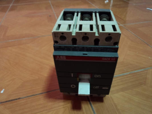 ขายเมนเบรคเกอร์ตัดไฟอัตโนมัต ใช้3เส้นใด้ 2เส้นใด้ ของใหม่แพงมากครับมีทั้งตัวเล็กตัวใหญ่ครับราคาถูกๆ ขายเมนเบรคเกอร์ตัดไฟอัตโนมัต ใช้3เส้นใด้ 2เส้นใด้ ของใหม่แพงมากครับมีทั้งตัวเล็กตัวใหญ่ครับราคาถูกๆ
