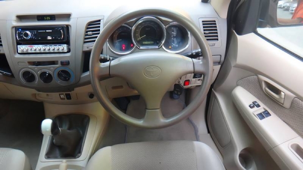 TOYOTA HILUX VIGO CAB 3.0 D4D E PRERUNNER สีเทา ปี2007