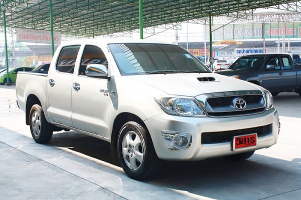 TOYOTA VIGO 2.5 E 4Dr. D4D สีเทา ปี2011