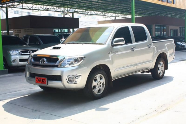 TOYOTA VIGO 2.5 E 4Dr. D4D สีเทา ปี2011