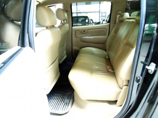 TOYOTA VIGO 4Dr. 3.0G. D4D PRERUNNER สีดำ ปี2012