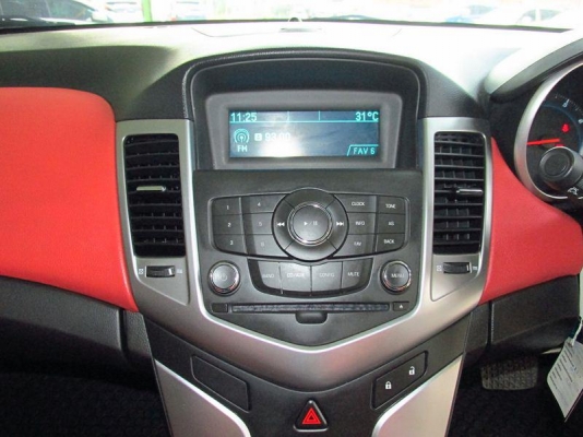 ChEvroLet CrUzE 1.8 LS  ( TOP ) AT ปี2010 สีดำ+LPG การันตีความงามโดย&quot;แจ็กกี้&quot;