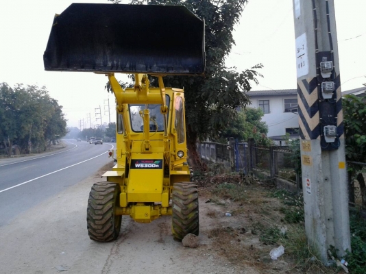 รถตัก MITSUBISHI WS300R รถเก่าญี่ปุ่น บุ้งกี๋ขนาด 0.5 คิว ตักได้เยอะ ตักได้คุ้ม ชอบราคาเท่าไร ต่อรองราคากันได้ครับ