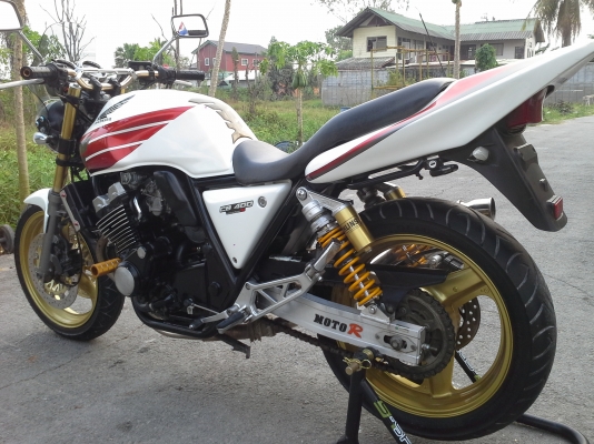 HONDA CB 400ccปี95รถพร้อมใช้เครื่องดีบิดจมไมล์สีสวย ไฟติดครบ